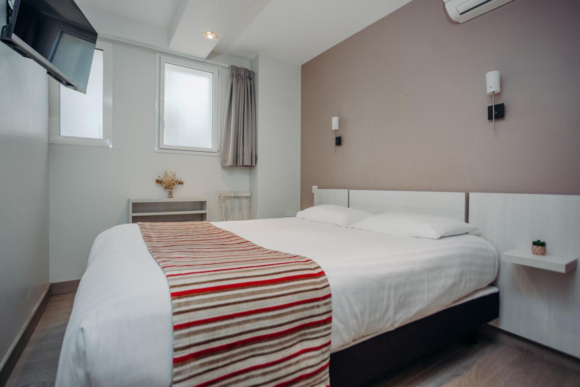 Hotel Valencia 昂代 外观 照片